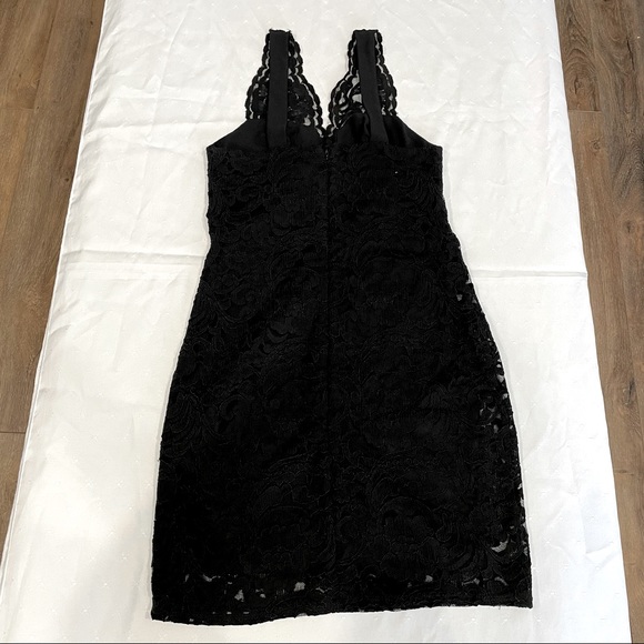 TOPSHOP - Black lace dress - Picture 2 of 6